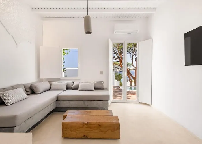 Sunset Cove Agios Ioannis Diakoftis